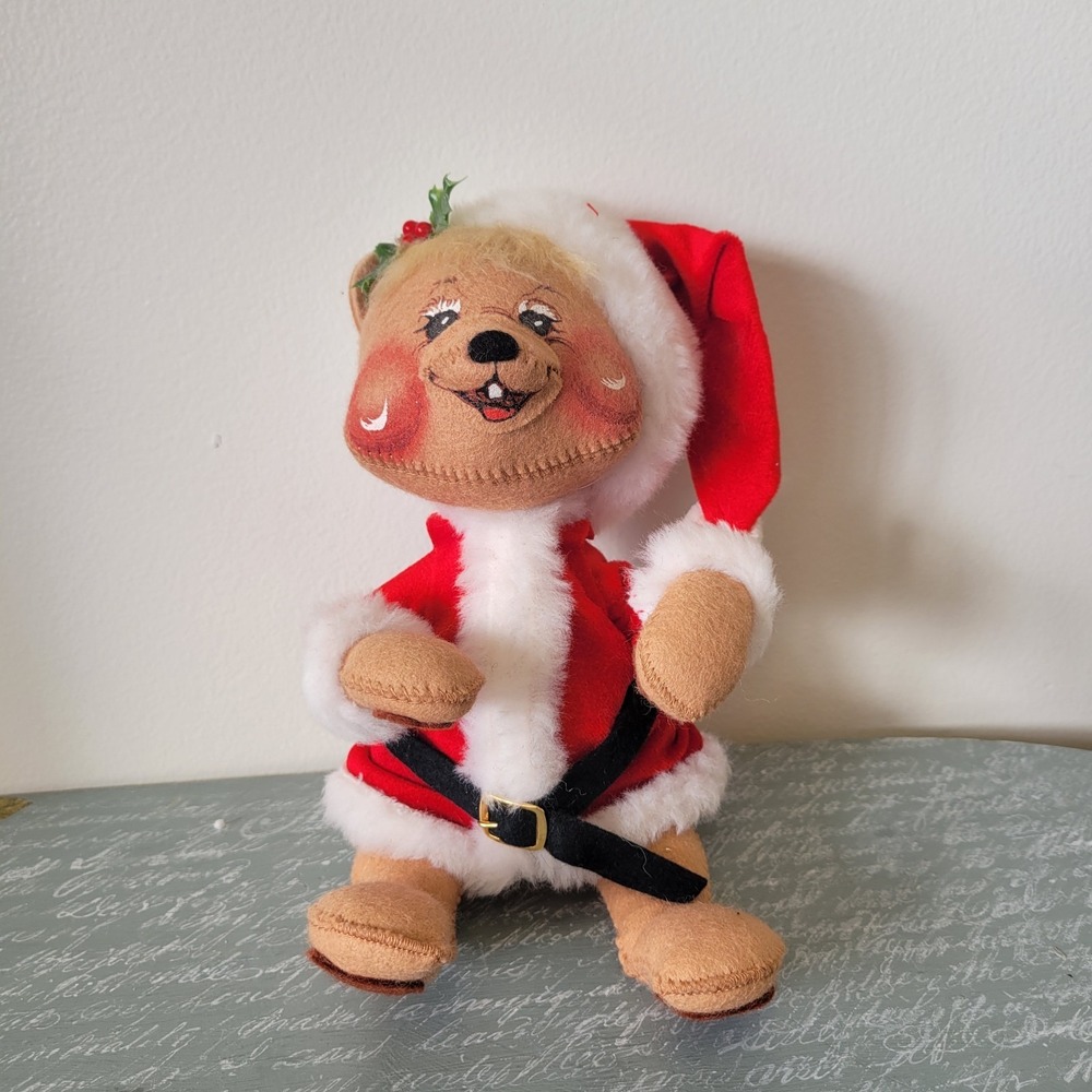 Annalee 7"  Christmas Bear‎ with No Bag.